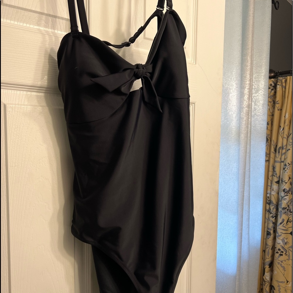 Brand new old navy one piece bathing suit,XXL never worn